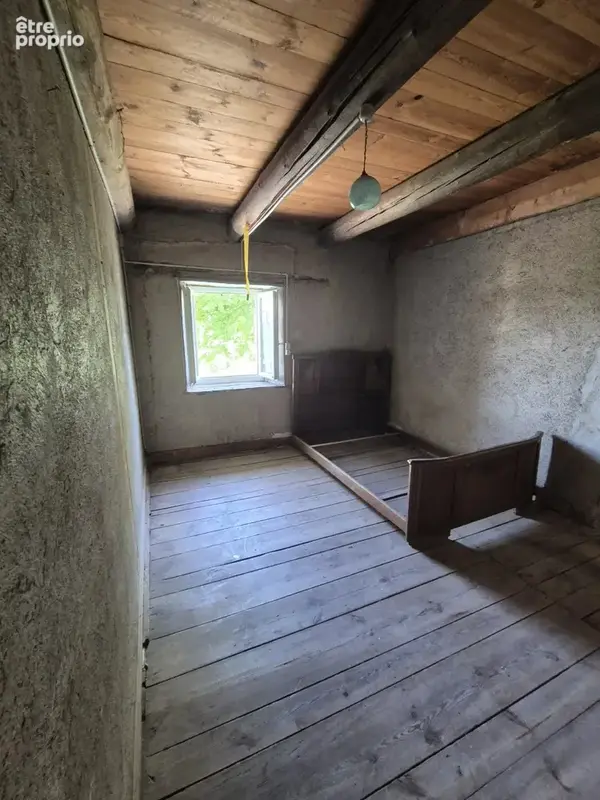 Maison en pierre sur deux niveaux avec dépendances et terrain à Connangles - photo 5