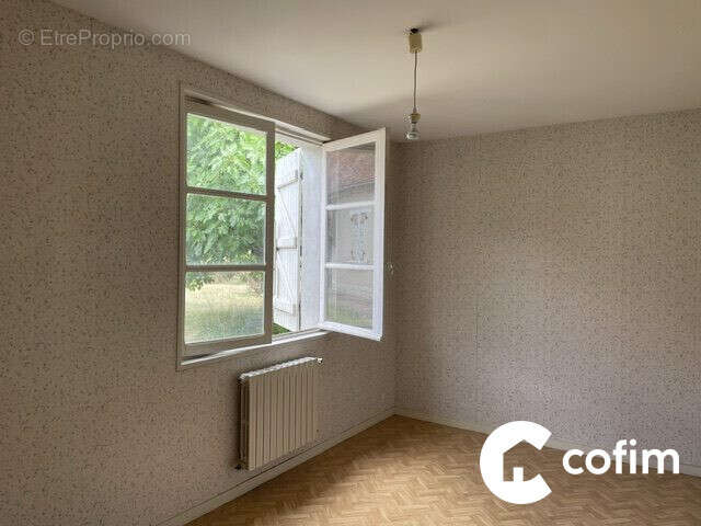 Maison 150 m² à Theze  - photo 4