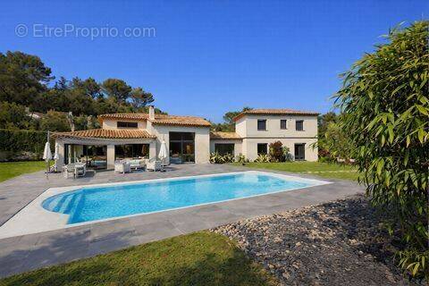Maison à MOUGINS