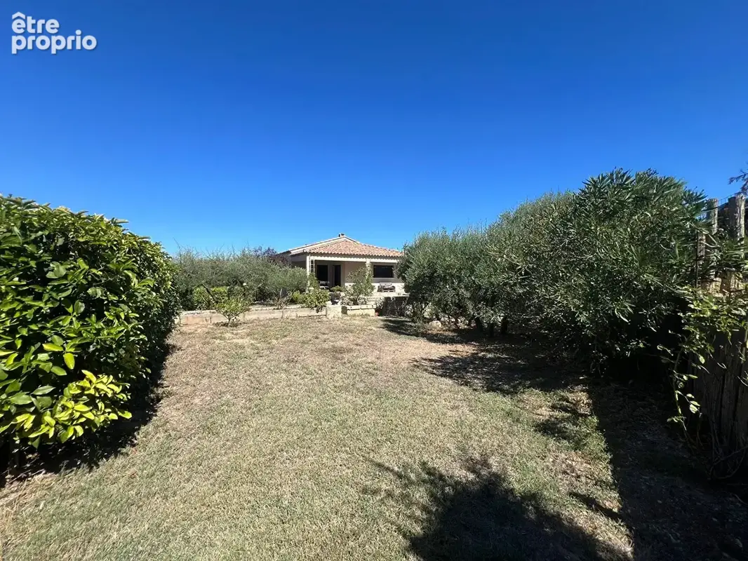 Villa récente avec piscine, Montfrin 133 m² habitables - photo 16