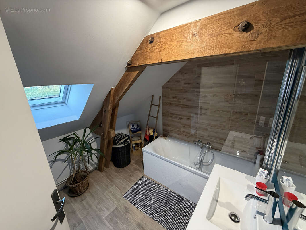 Maison à SAINT-QUENTIN-LA-MOTTE-CROIX-AU-BAILLY