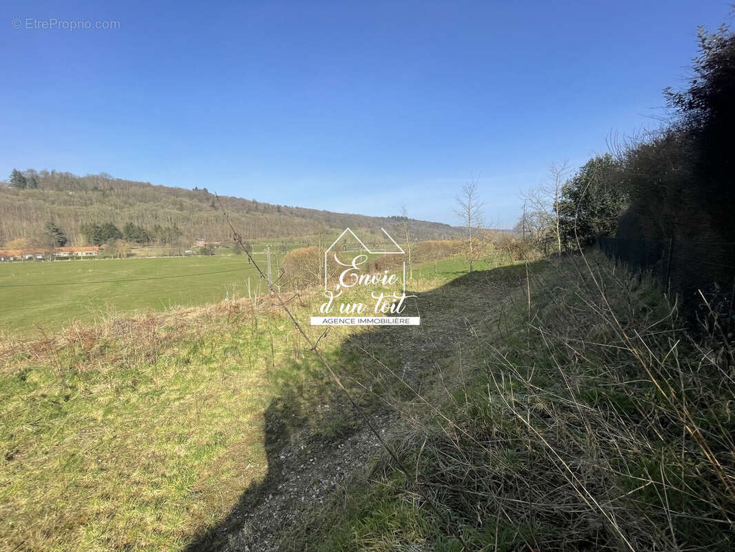 Terrain à MONTVILLE