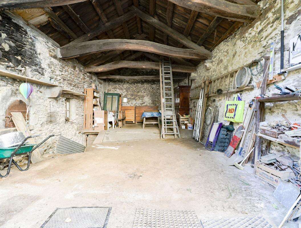 Maison à CASTELNAU-DE-BRASSAC