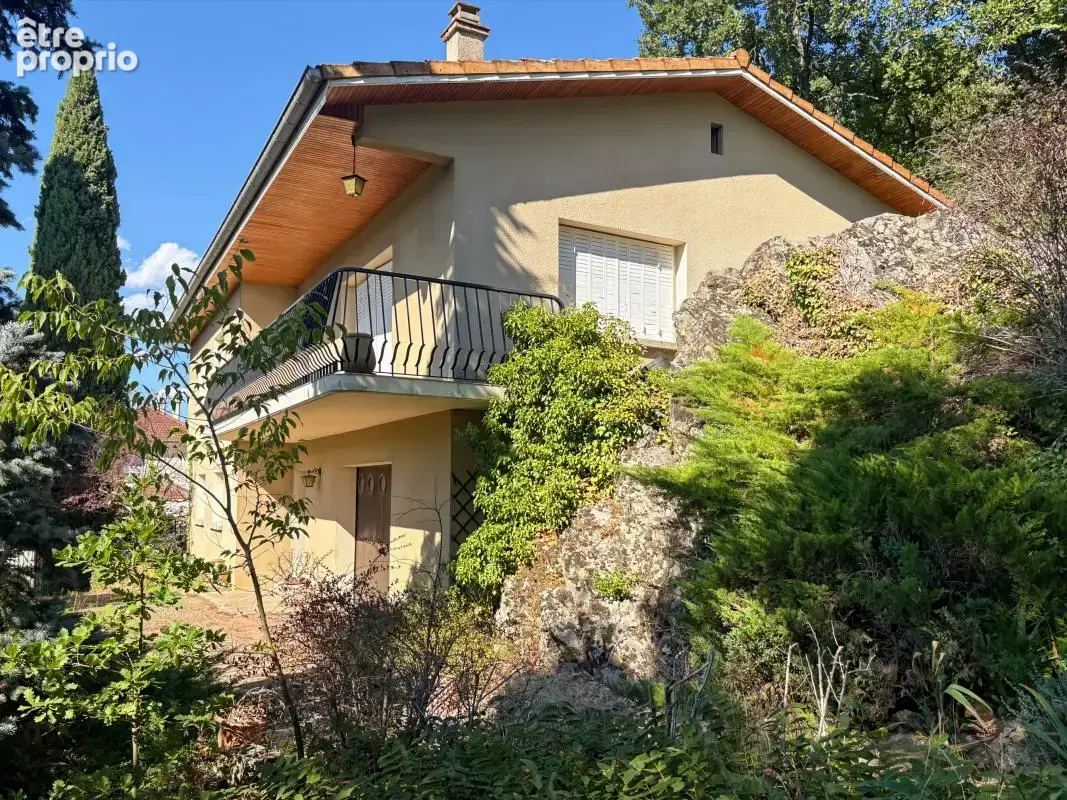 SAINT-PÉRAY – Grande maison familiale de 168 m² avec terrain d’environ 1 000 m² - photo 24