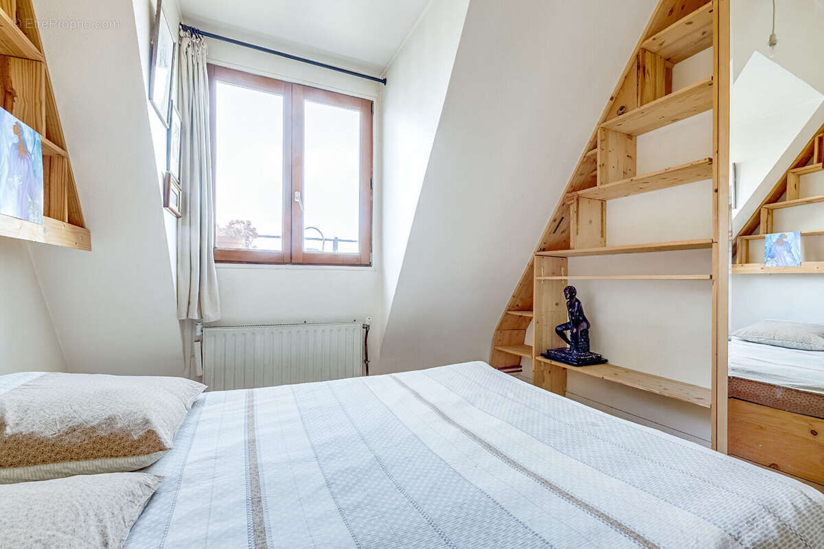 Appartement à PARIS-20E