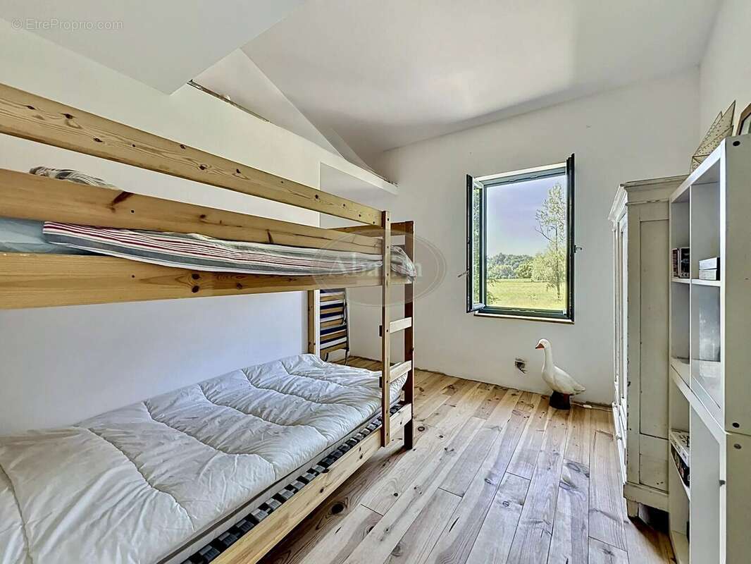 Maison pittoresque avec étang - photo 13