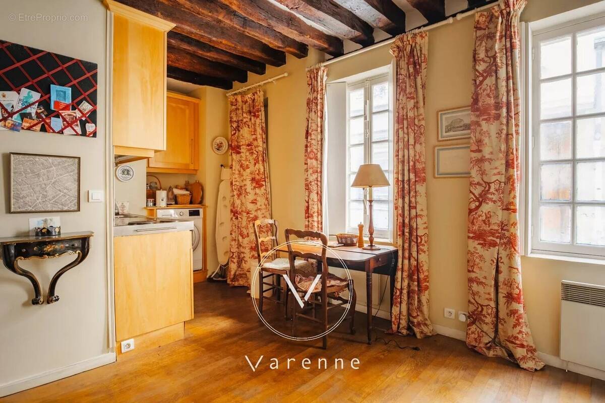 Appartement à PARIS-6E