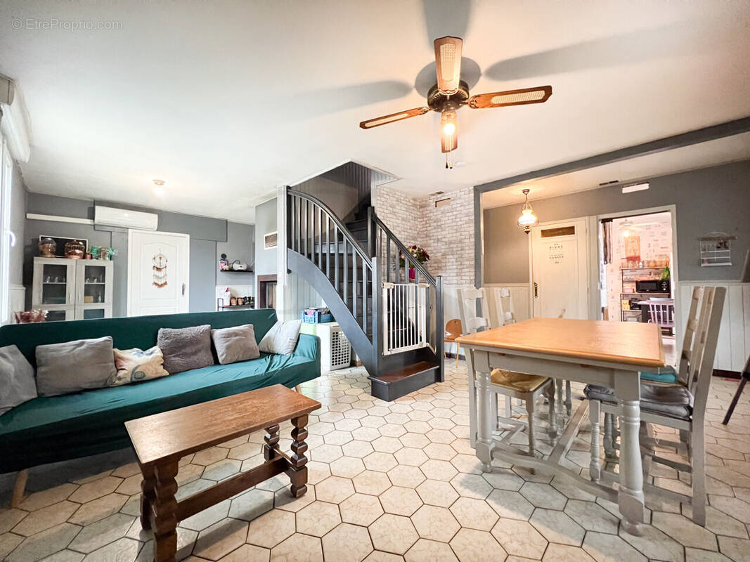 Maison à CHAMPSECRET