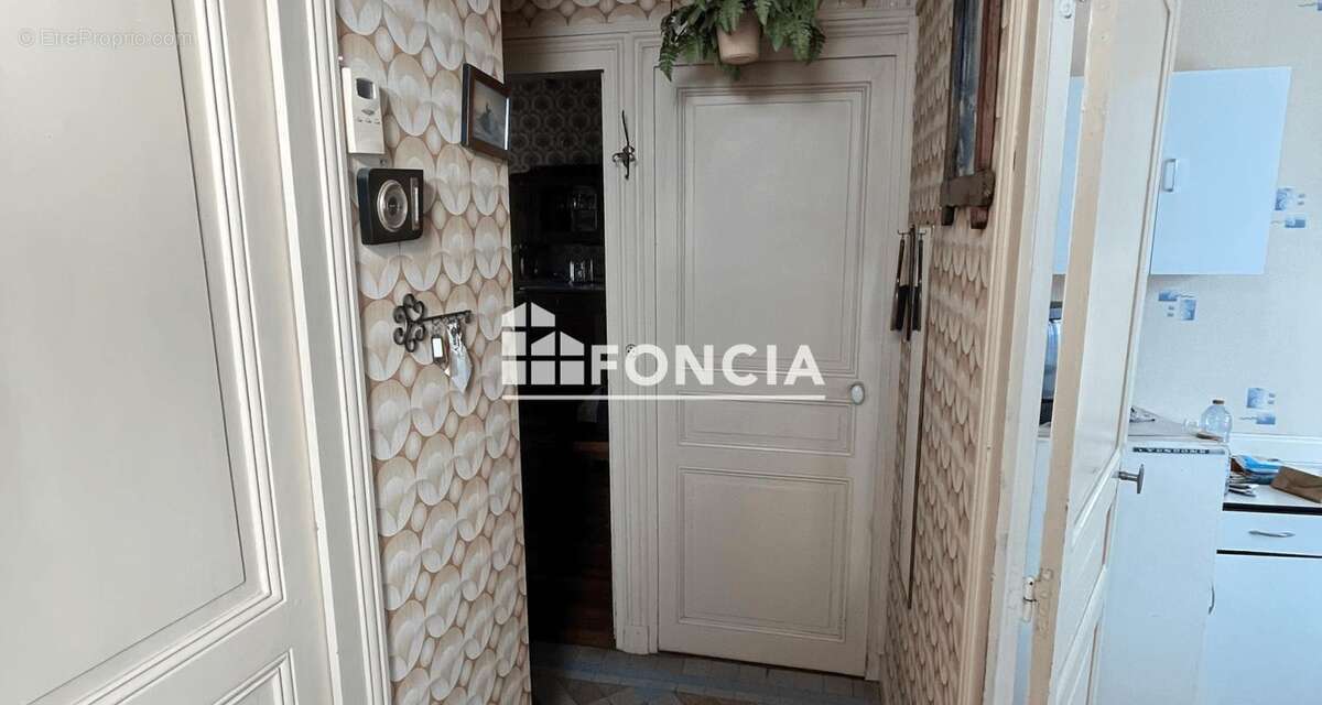 Maison à SAINT-CYR-SUR-LOIRE