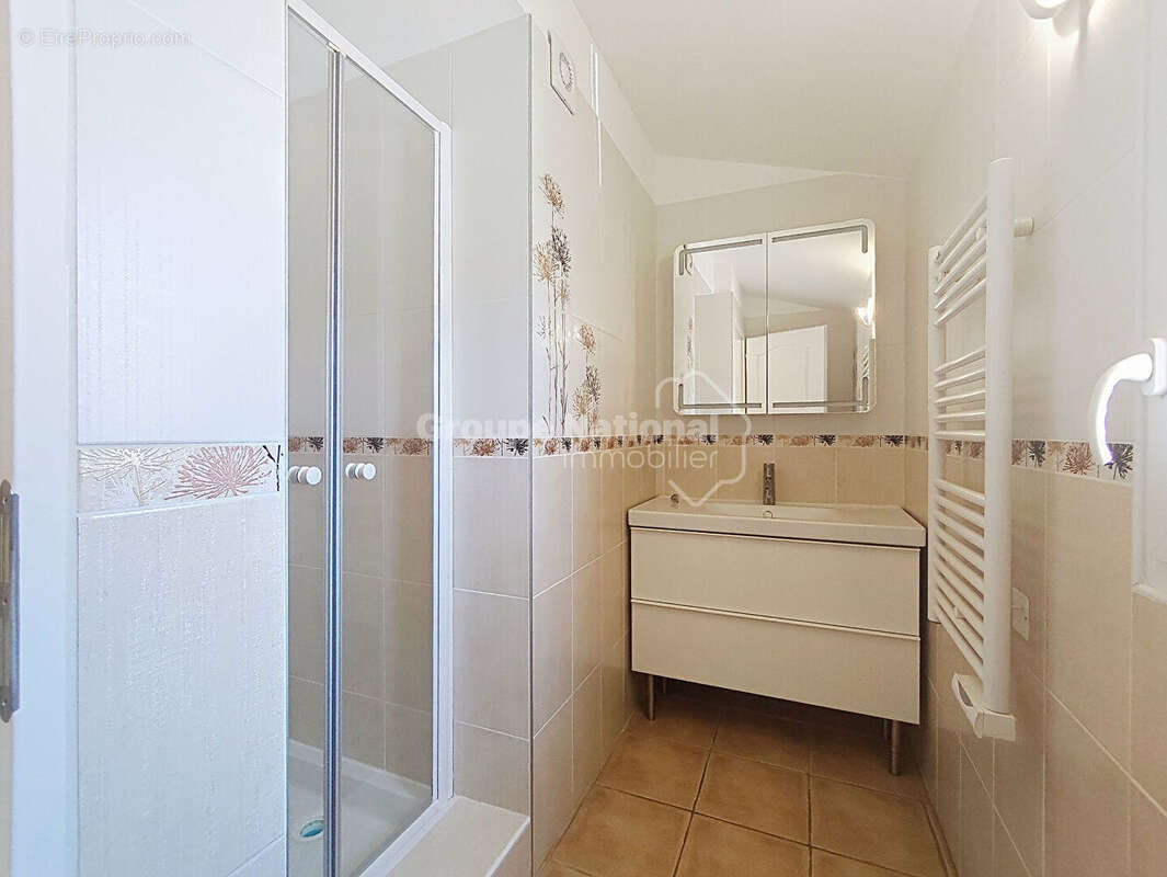 Maison récente  à ROCHEGUDE, d'environ 90 m² au milieu des vignes , Terrain 892 m² - photo 9