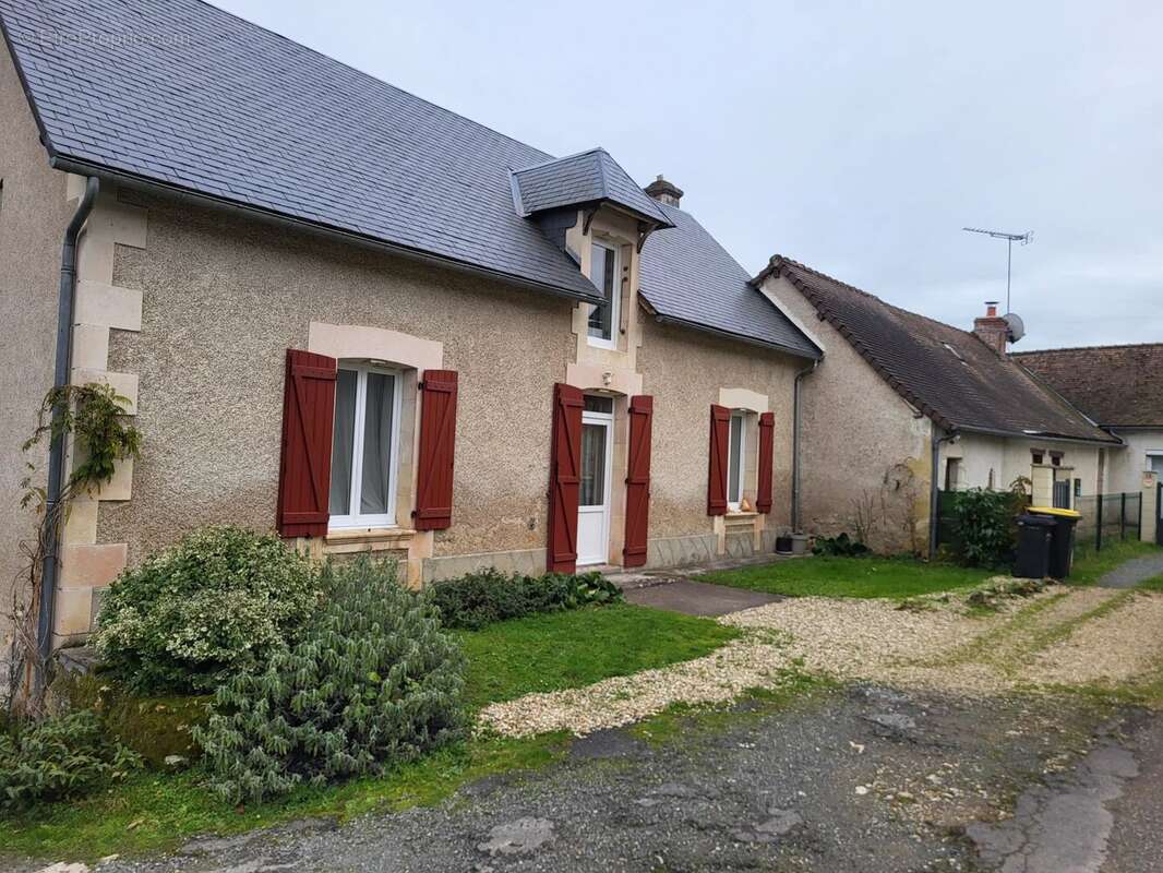 Maison à SAINT-PIERRE-DE-MAILLE