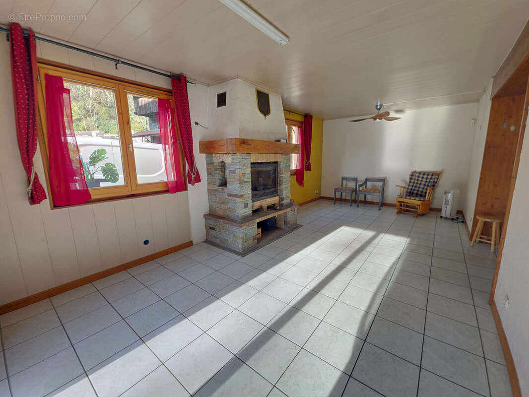 Maison à LA LECHERE