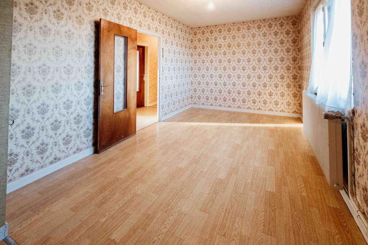 Maison à LA LONGEVILLE