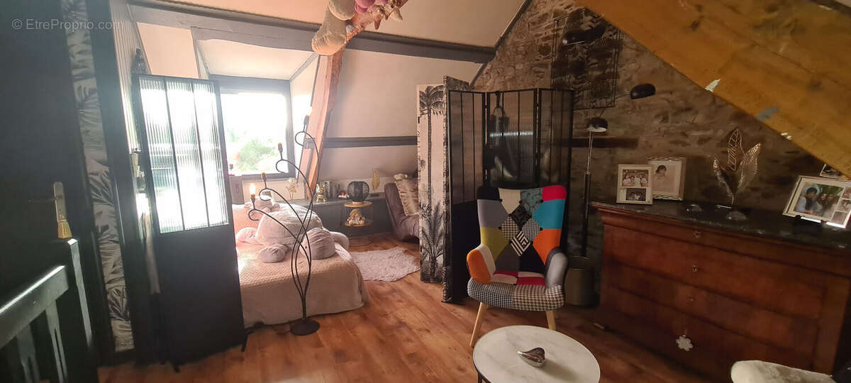 BINIC, quartier résidentiel, maison en pierre à vendre - photo 8