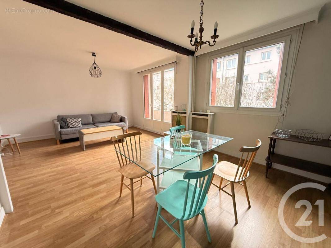 Appartement à FONTENAY-SOUS-BOIS