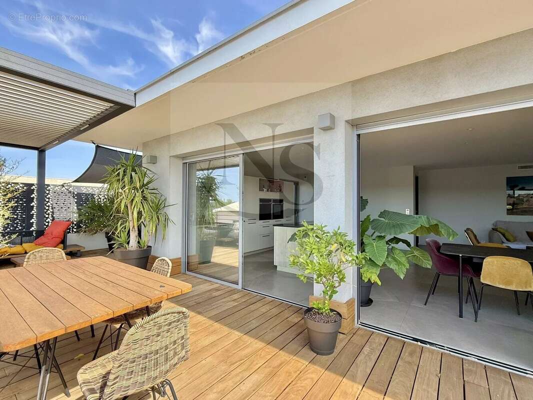 Appartement à EGUILLES