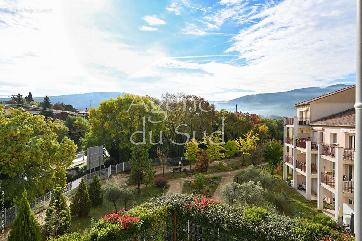 Appartement à SAINT-ZACHARIE