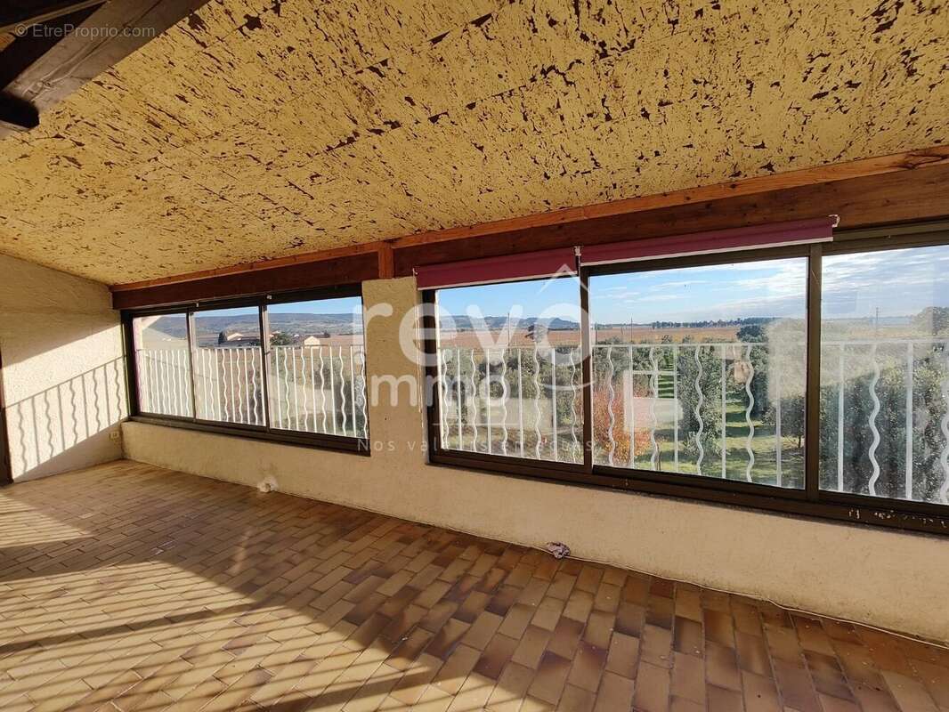 Maison à LA BAUME-DE-TRANSIT