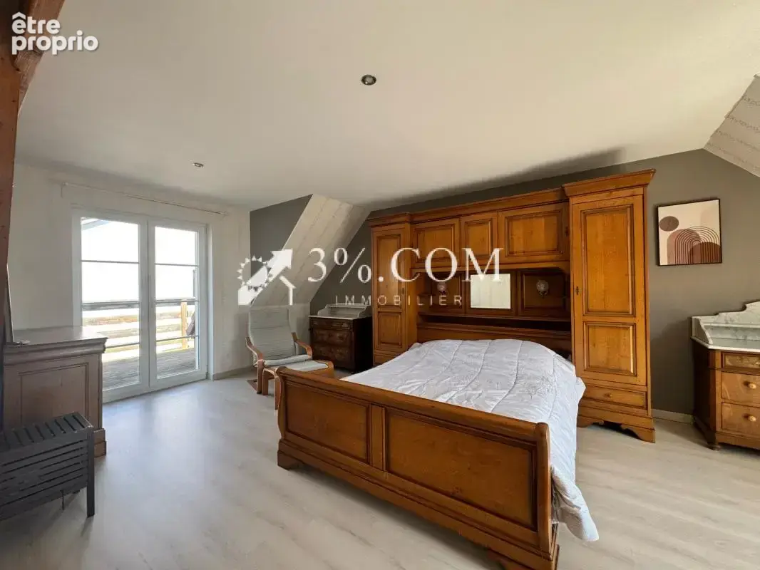 3%COM Propriété composée de 2 Maisons - piscine et jardin - photo 8