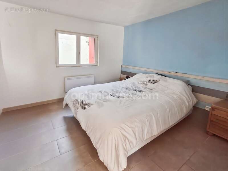 Maison à TREMBLAY-LES-VILLAGES