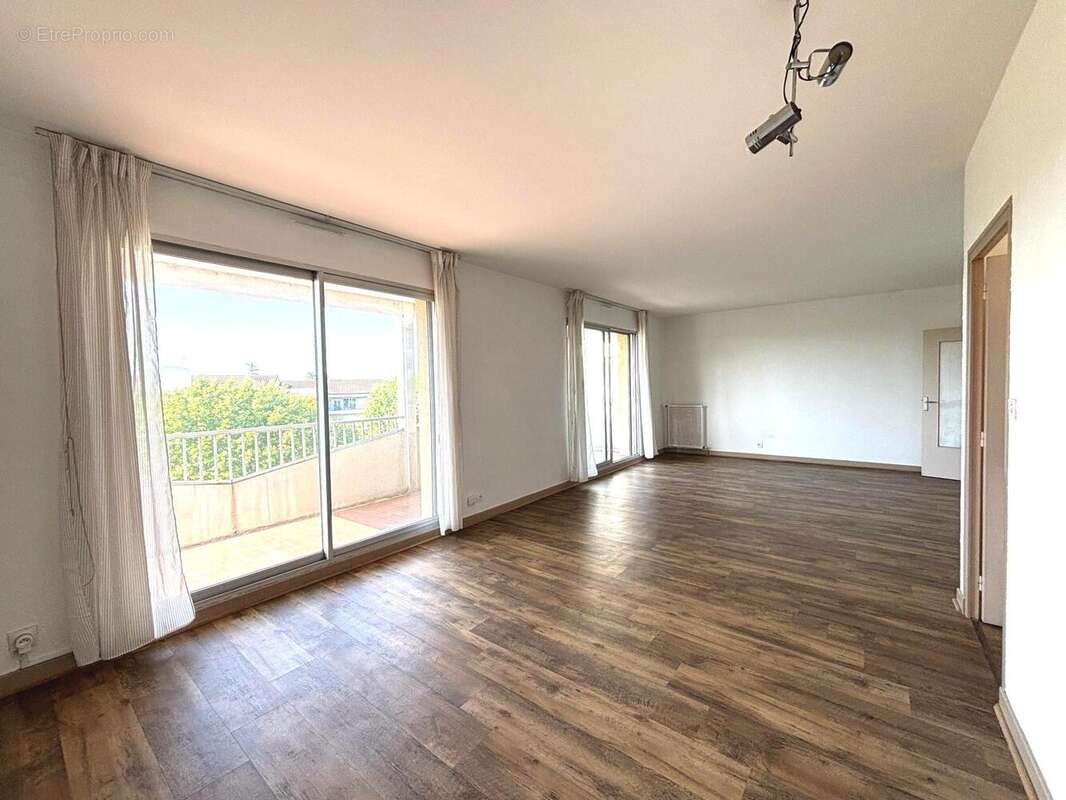 Appartement 99 m² à Romans-Sur-Isere  - photo 2