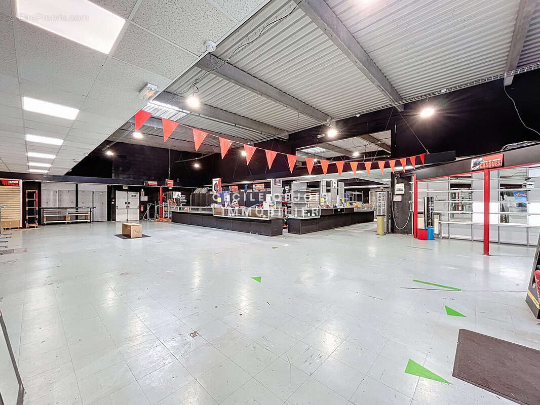 Commerce à VALENTON