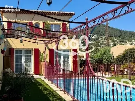 Photo 1 - Maison à CARQUEIRANNE