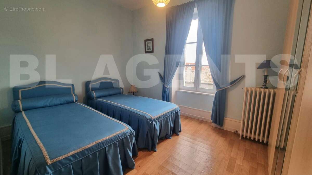 8d4ac8e2-834c-43f9-9c1b-380466c5b619 - Maison à BLAGNY