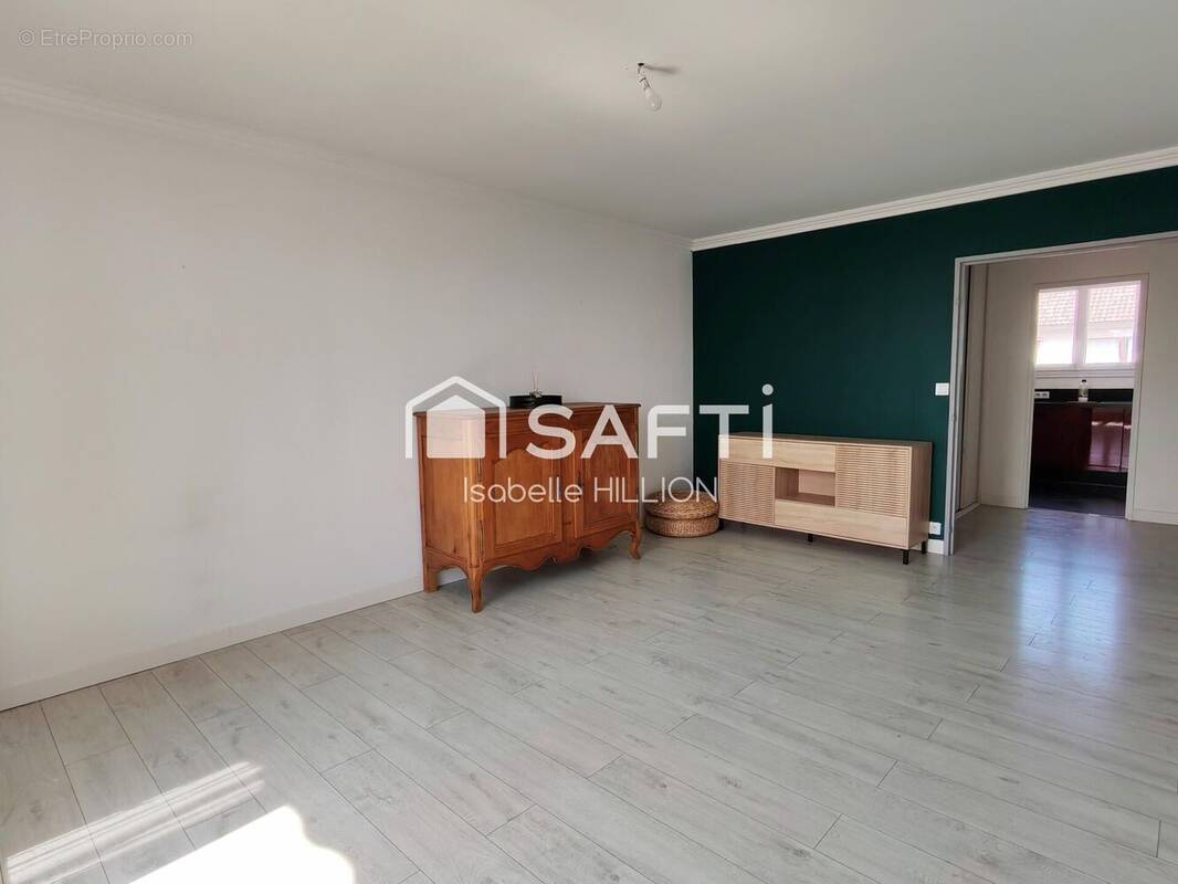 Photo 1 - Appartement à MARGNY-LES-COMPIEGNE