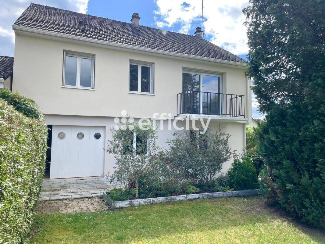 Maison à RAMBOUILLET