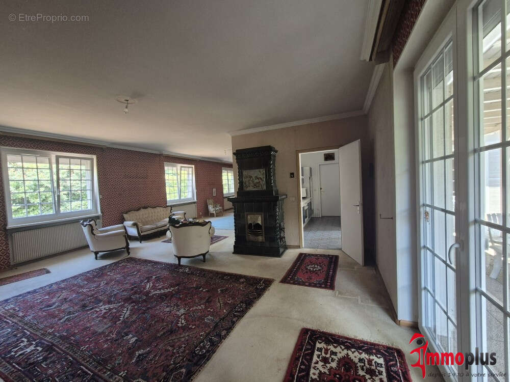 Villa plain-pied centre Saint-Louis 190m2 avec piscine intérieure - photo 12