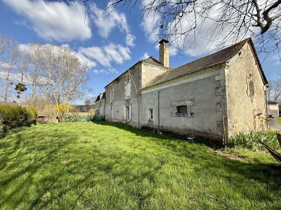 Maison à SAINT-JORY-LAS-BLOUX