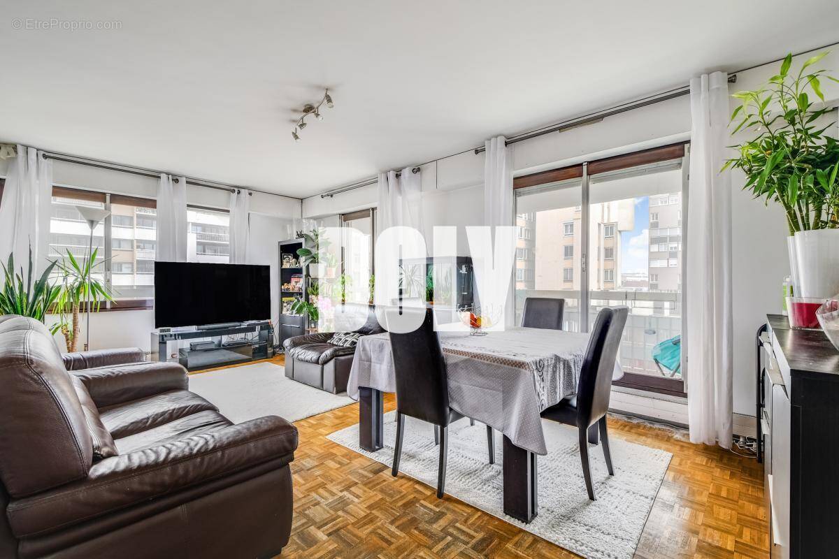 Appartement à PARIS-19E
