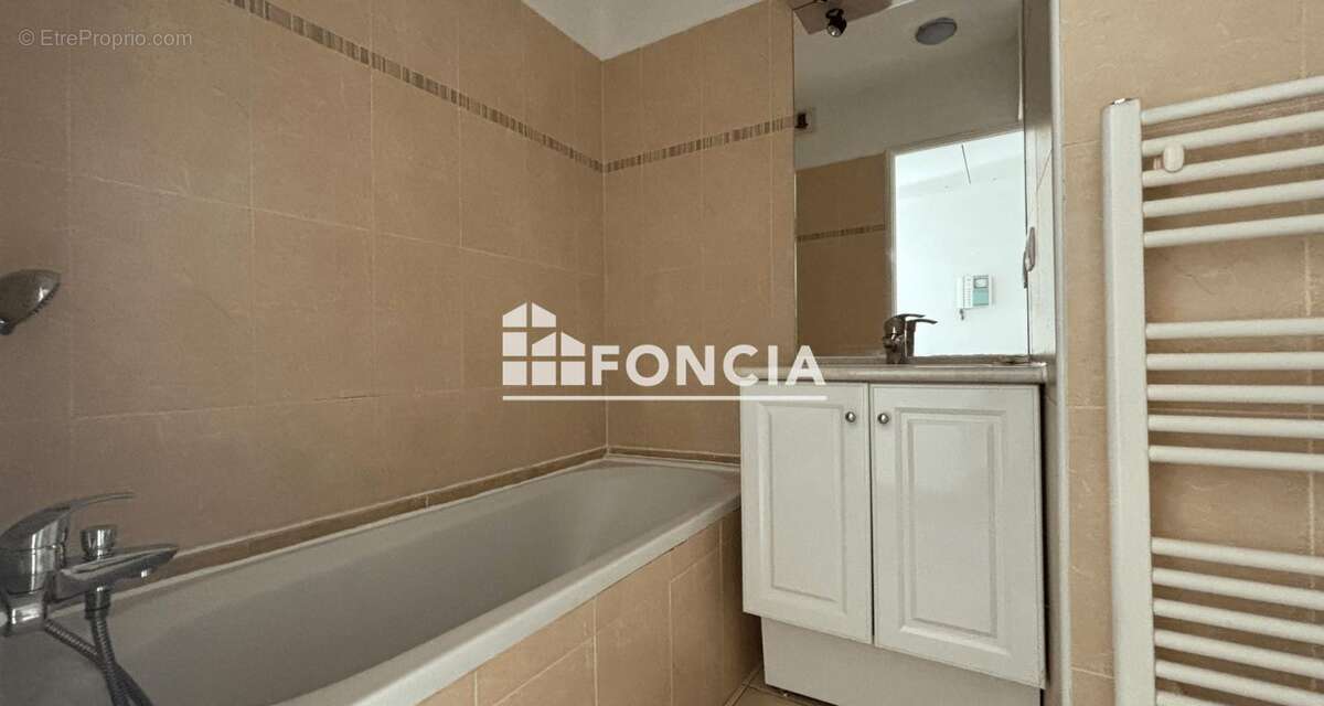 Appartement à MANDELIEU-LA-NAPOULE