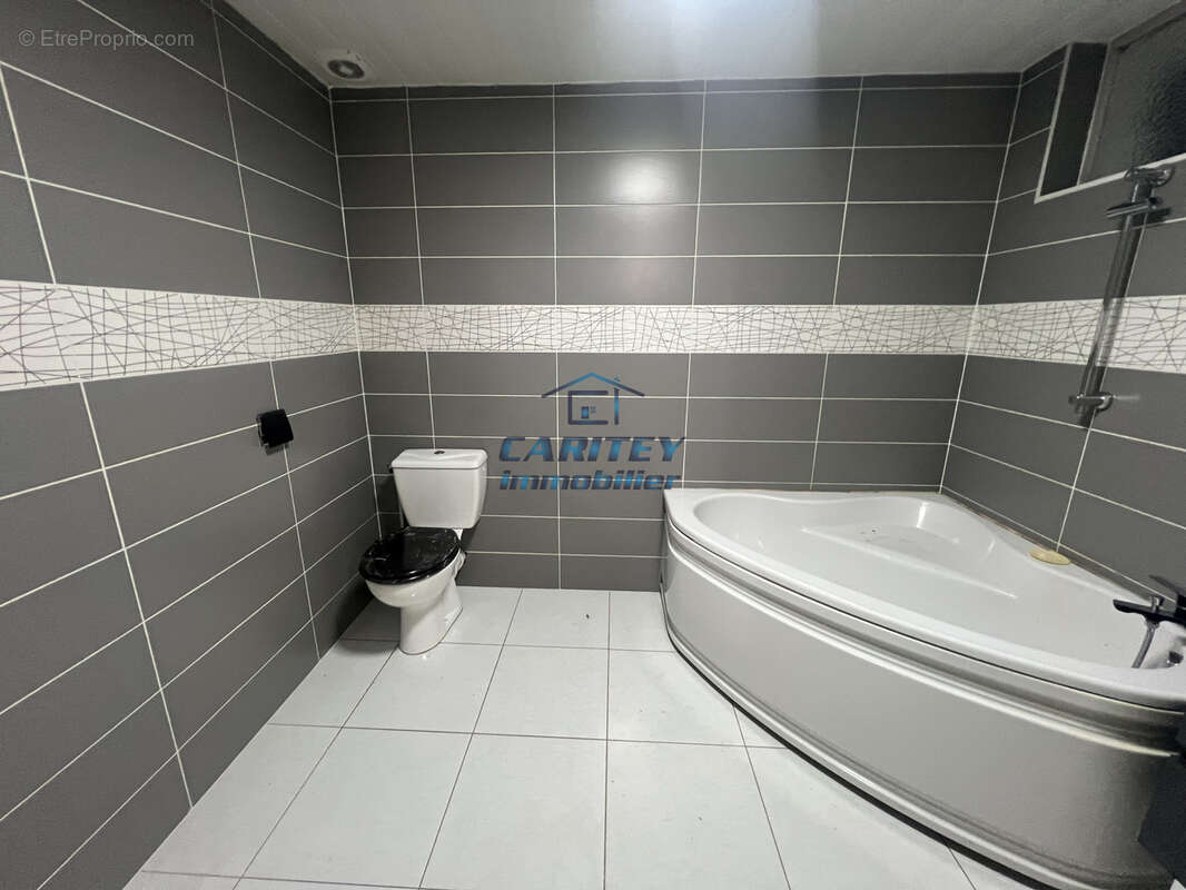 Maison 4 chambres sur 8 ares de terrain - FROIDECONCHE 70300 - photo 7