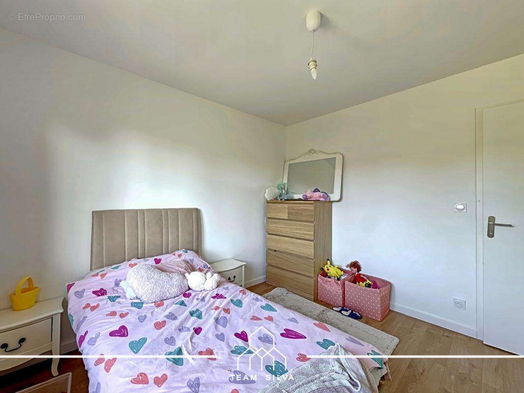 Maison à SAINT-GENIS-LAVAL