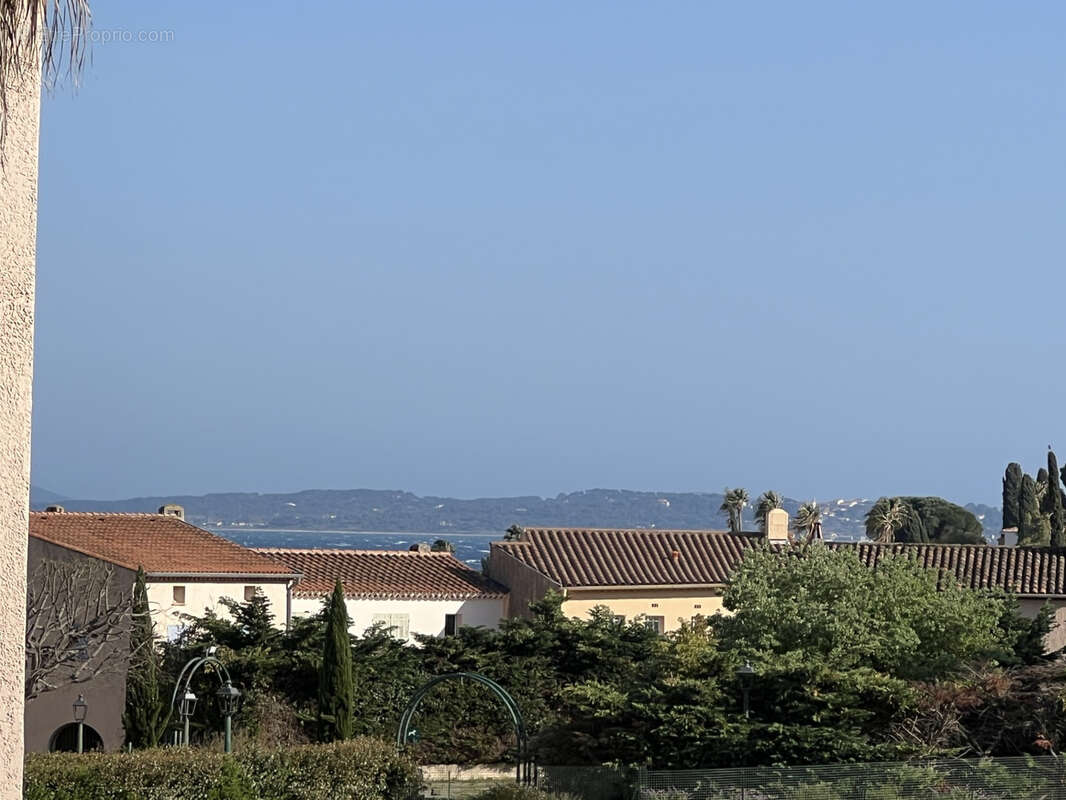 Appartement à CARQUEIRANNE