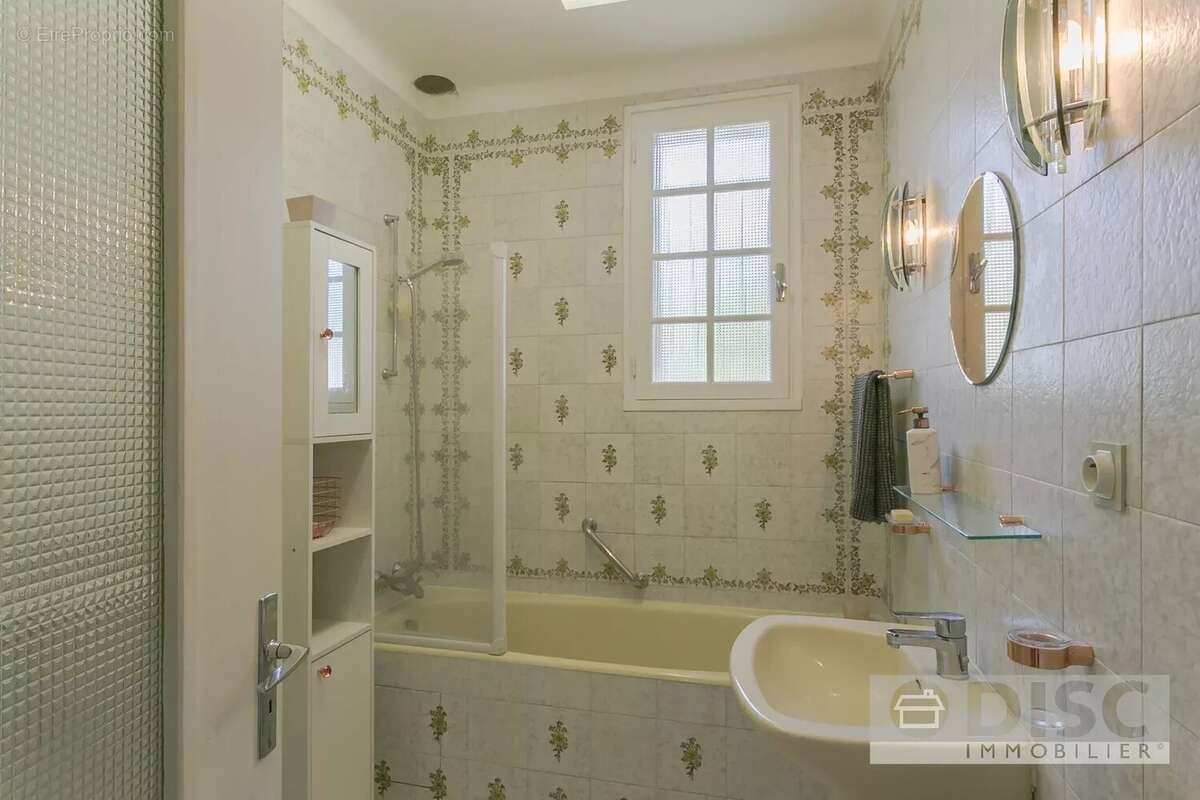 Maison à PUYLAROQUE