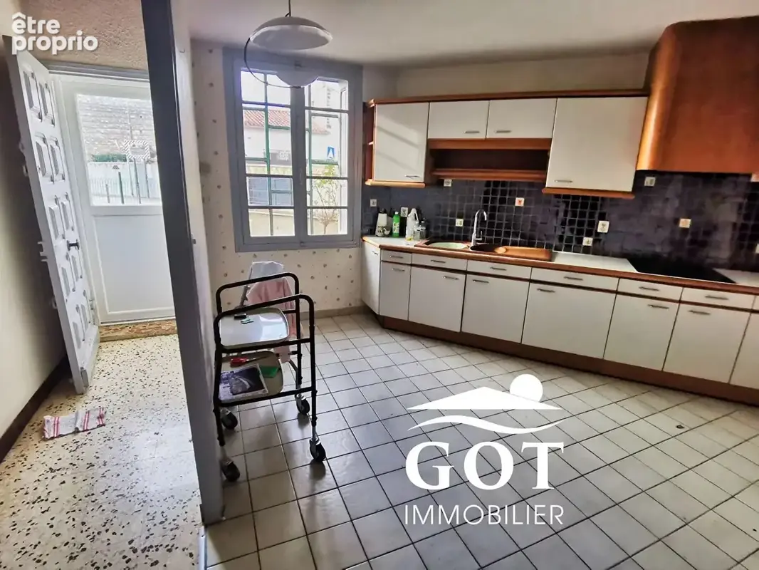 Maison à vendre à Saint Hippolyte avec dépendances, appartement T2 et grands garages, Fort potentiel  8 pièce(s) 276 m2 utiles - photo 5