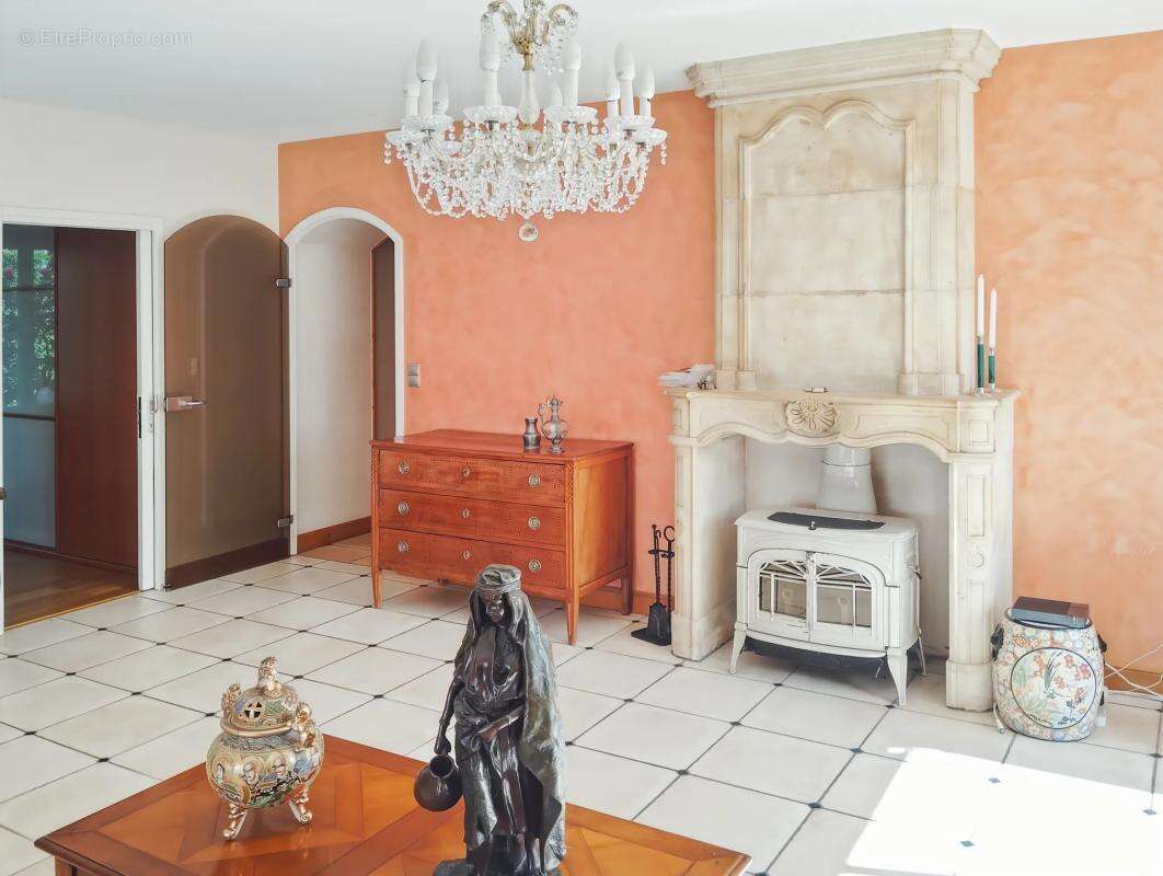 Maison à AUGEROLLES