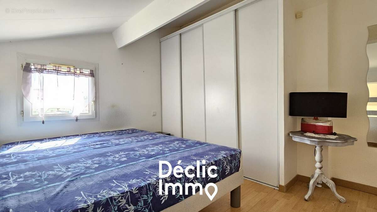 Maison à VIC-LA-GARDIOLE