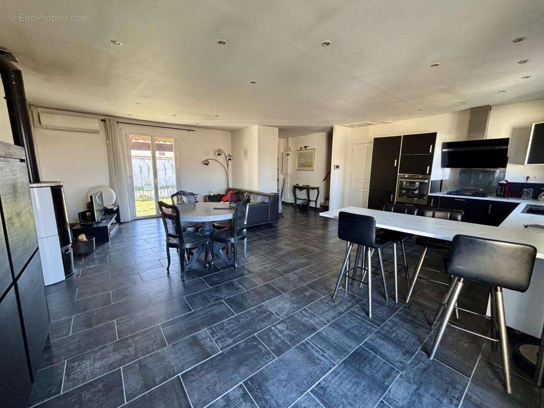 Maison T7 de 136 m2 - photo 4