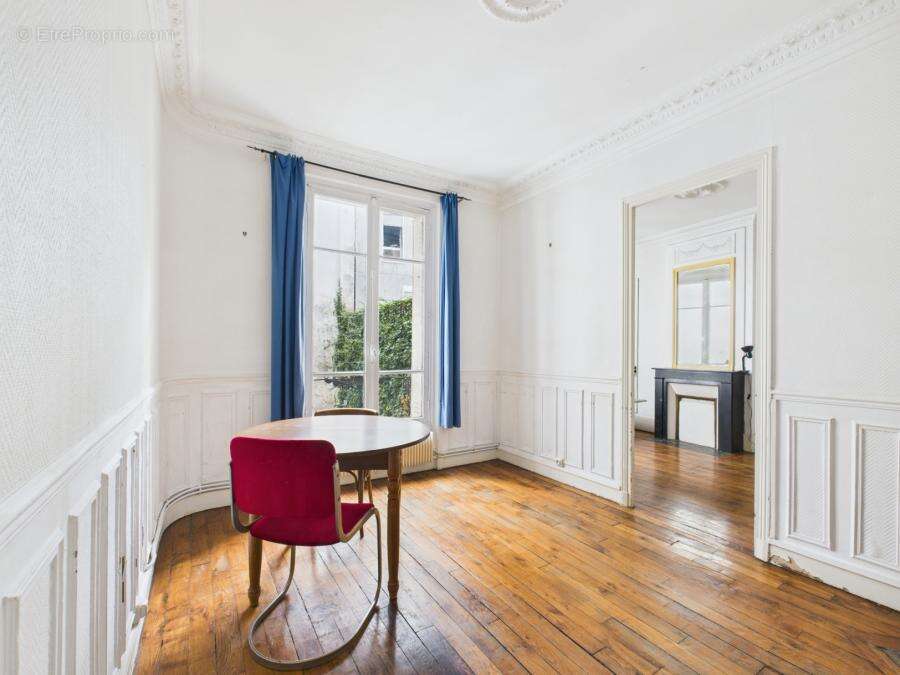Appartement à PARIS-19E