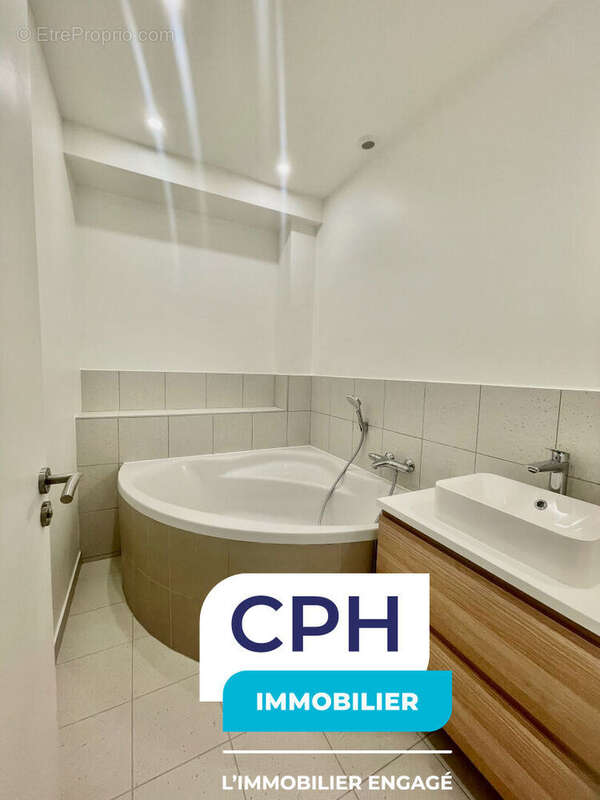 Appartement à COURBEVOIE