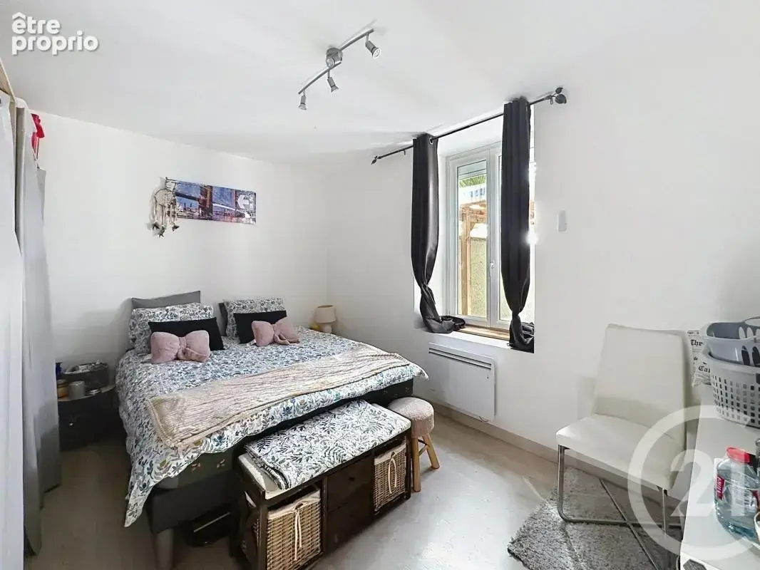Appartement 84 m² à Bouge-Chambalud  - photo 8
