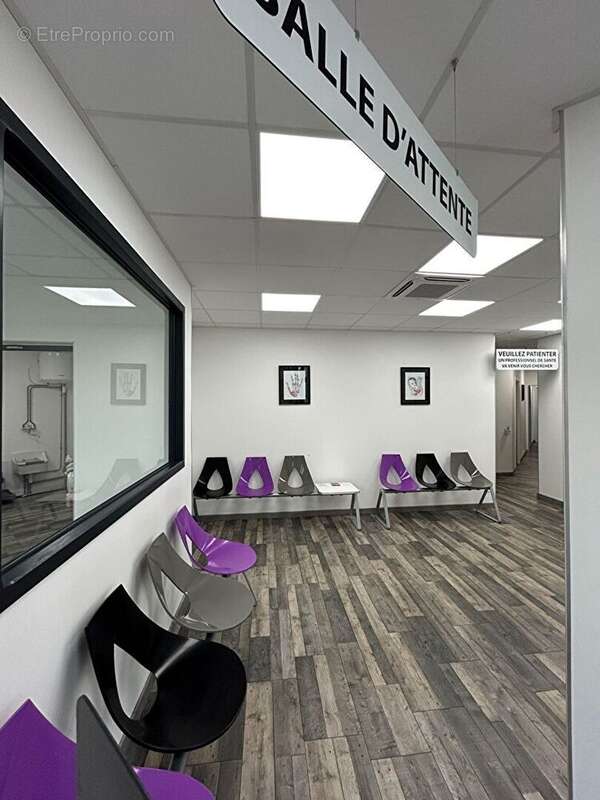 Commerce à MONTCEAU-LES-MINES