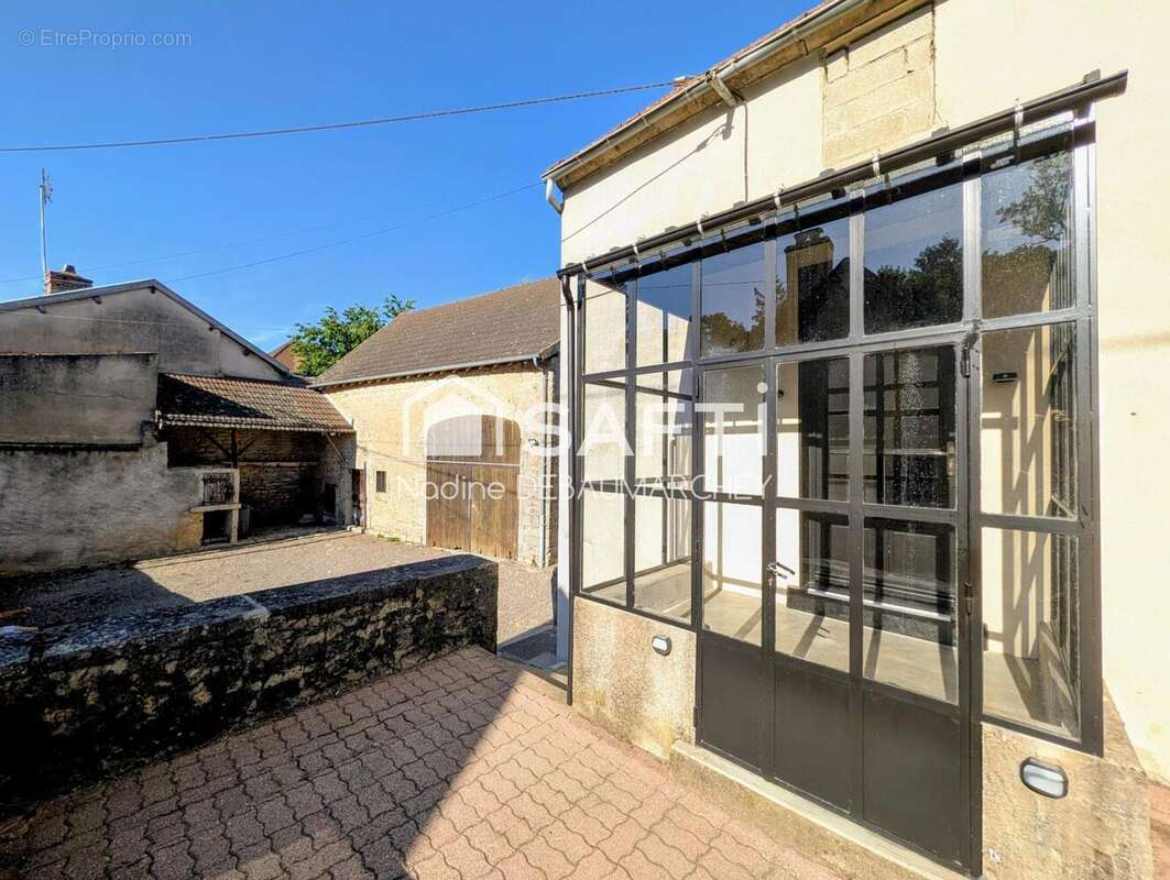 Photo 3 - Maison à PALINGES