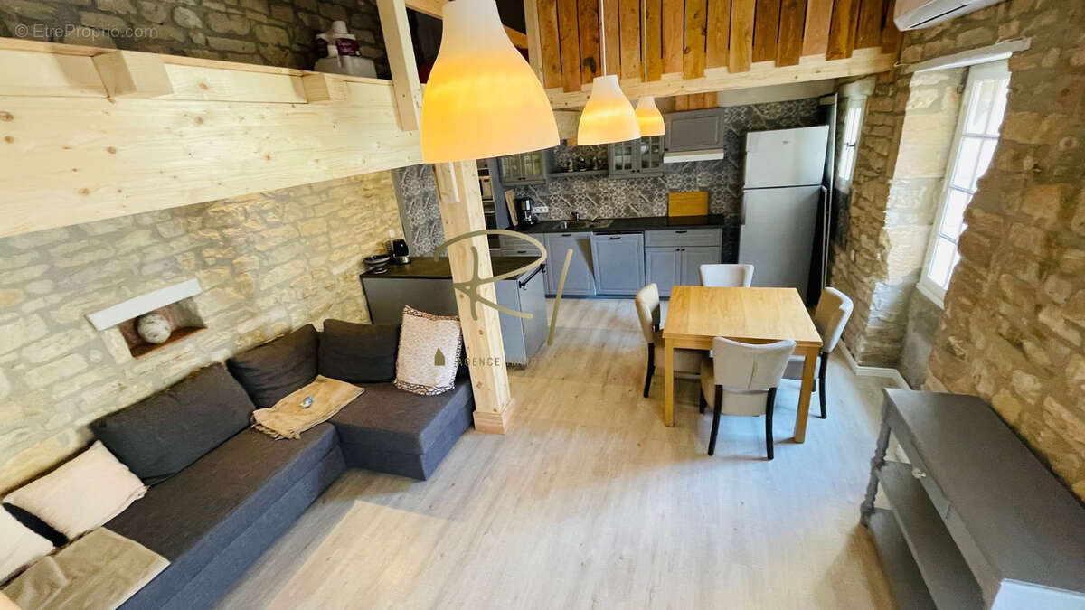 Coquette maison de village avec cour et terrasse Barjac - photo 5