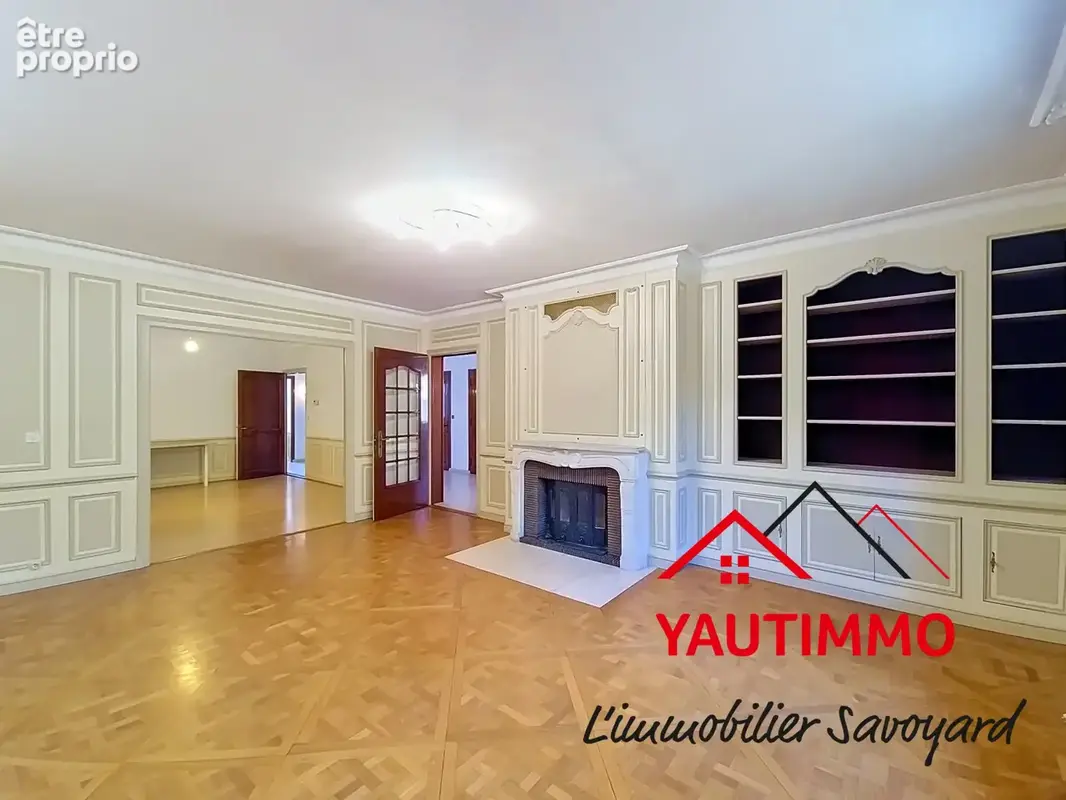 CRANVES-SALES   Maison 243 m2   Terrain 860 m2   5 chambres   Possibilité 2 appartements   Grand garage - photo 9