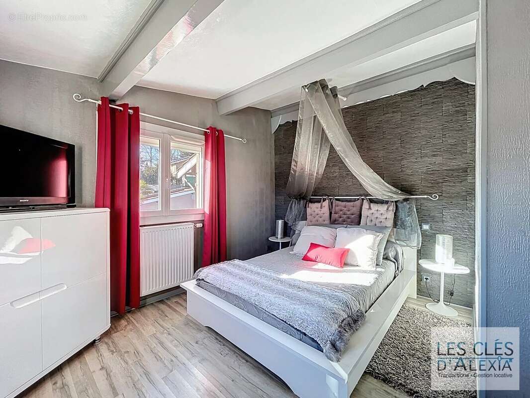 Maison à SAINT-CYR-SUR-LE-RHONE